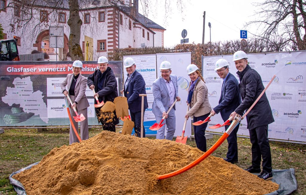 Breitbandausbau Mittelsachen feierlicher Spatenstich