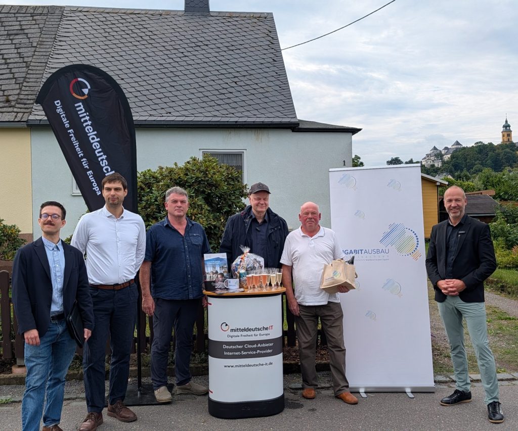 Breitbandausbau Mittelsachsen: Erster Kunde im Cluster M geht in Augustusburg ans Glasfasernetz